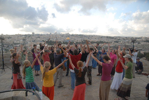 2010년 현재 이스라엘 인구 600만명 중에 1만 4천명 이상으로 늘어나고 있는 메시아닉쥬